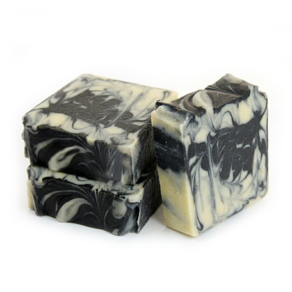 Savon pour le visage au lait de chèvre et au charbon ~ MPN-GMCS4